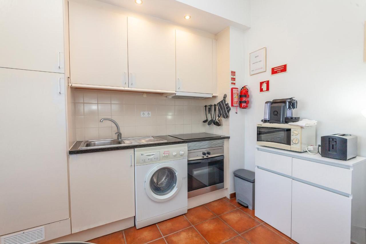 A21 - 1 Bed Apartment In Marinapark Lagos Bagian luar foto